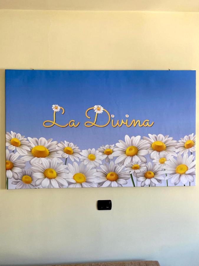 La Divina Apartment Cosenza Bagian luar foto
